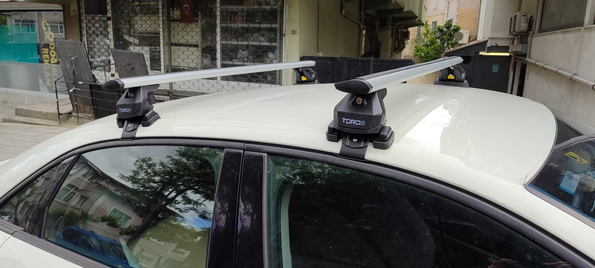 For Audi A3 Sedan Roof Rack Cross Bars Normal Roof Alu Black 2013-Up For Audi A3 Sedan Roof Rack Cross Bars Normal Roof Alu Black 2013-Up